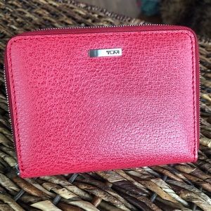 Tumi, Newport zip indexer Red wallet